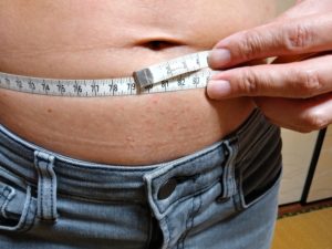 自宅筋トレで腹筋を割る