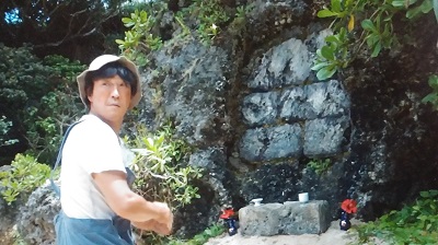 ちむどんどん 賢三 お墓 まもるちゃん
